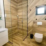 Amazing In With Sauna 스플리트