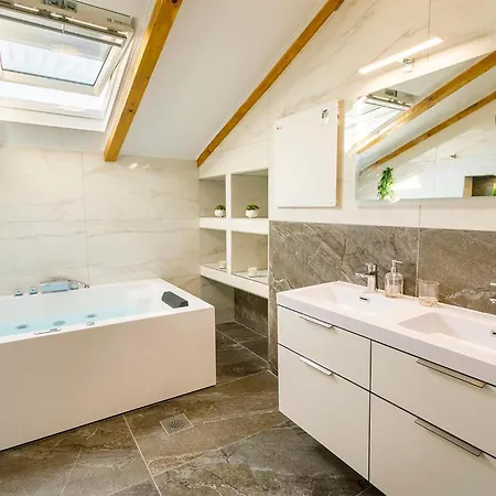 度假居 4 Bedroom Cozy In