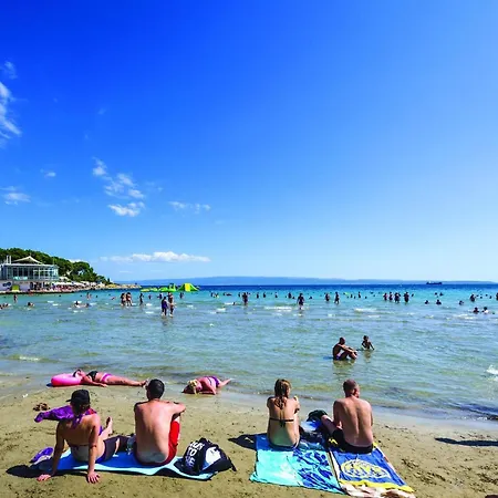 Luxurious In With Sauna 度假居